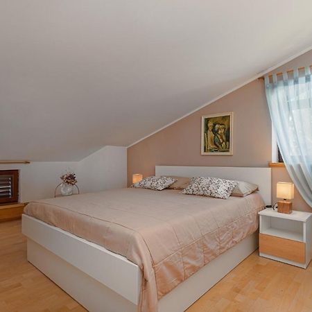 Tereza Apartment Porec Bagian luar foto