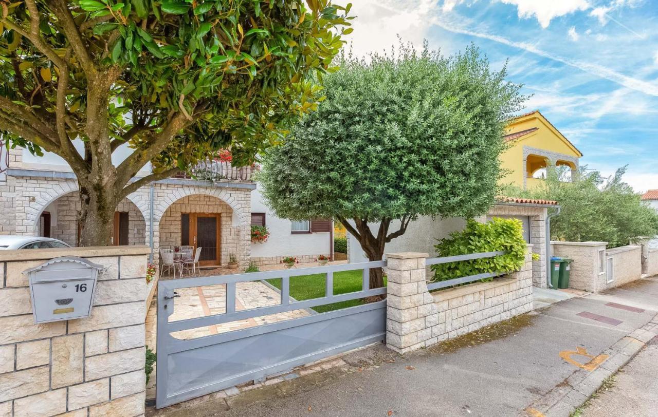 Tereza Apartment Porec Bagian luar foto