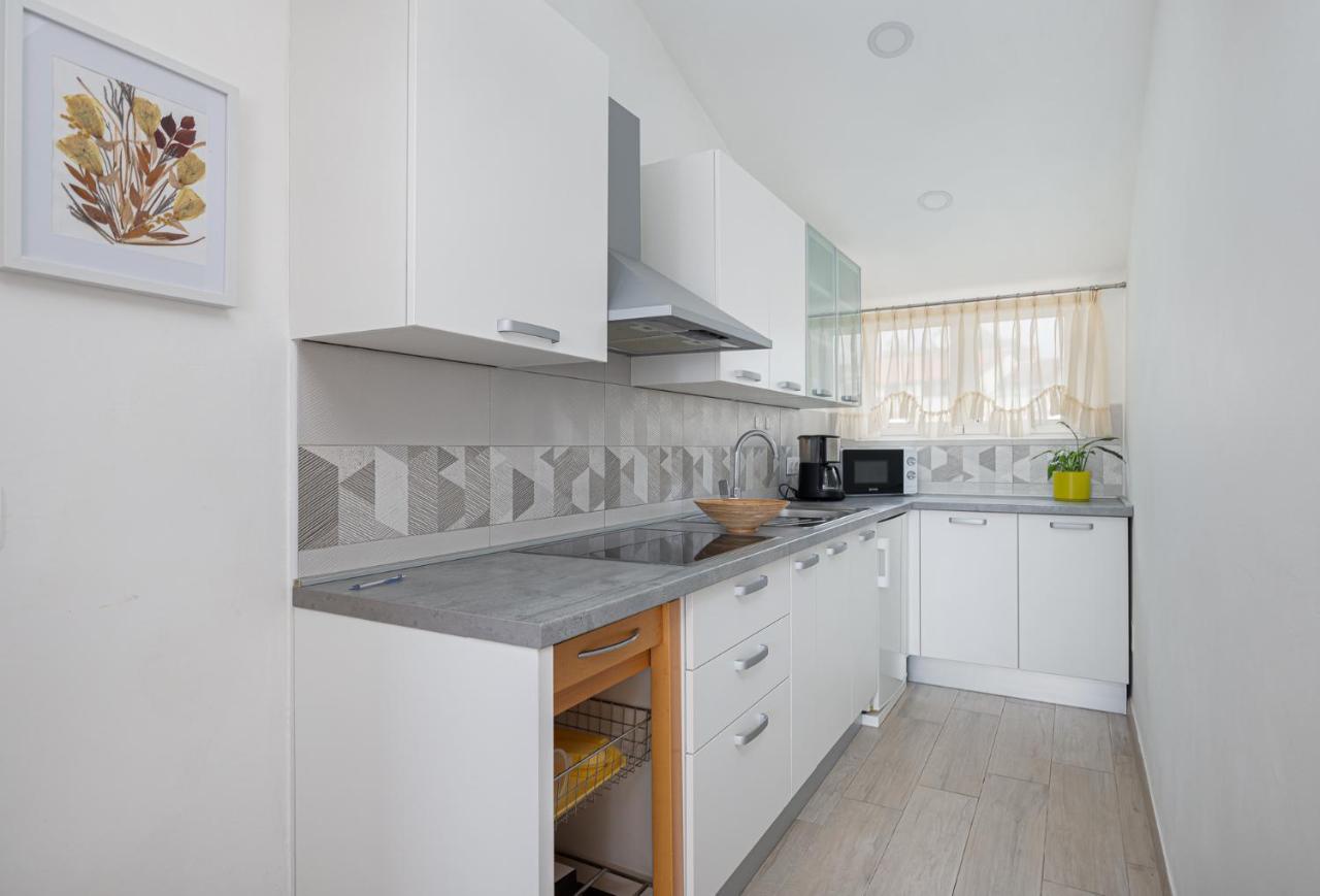 Tereza Apartment Porec Bagian luar foto