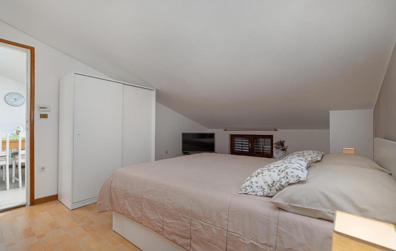 Tereza Apartment Porec Bagian luar foto