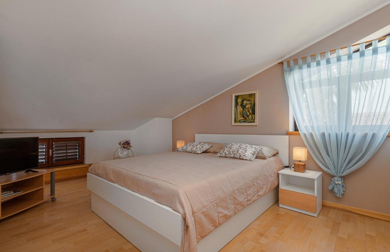 Tereza Apartment Porec Bagian luar foto
